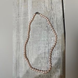 Danbury mint white pearls necklace
